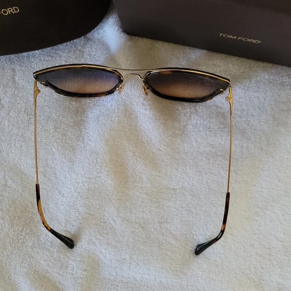 Tom Ford Sunglasses - Picture 10 of 12